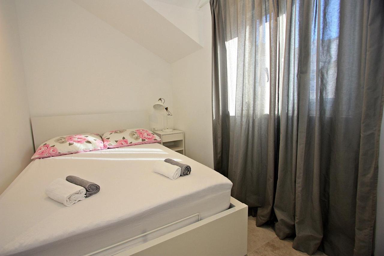 Apartman Ivana Supetar Εξωτερικό φωτογραφία