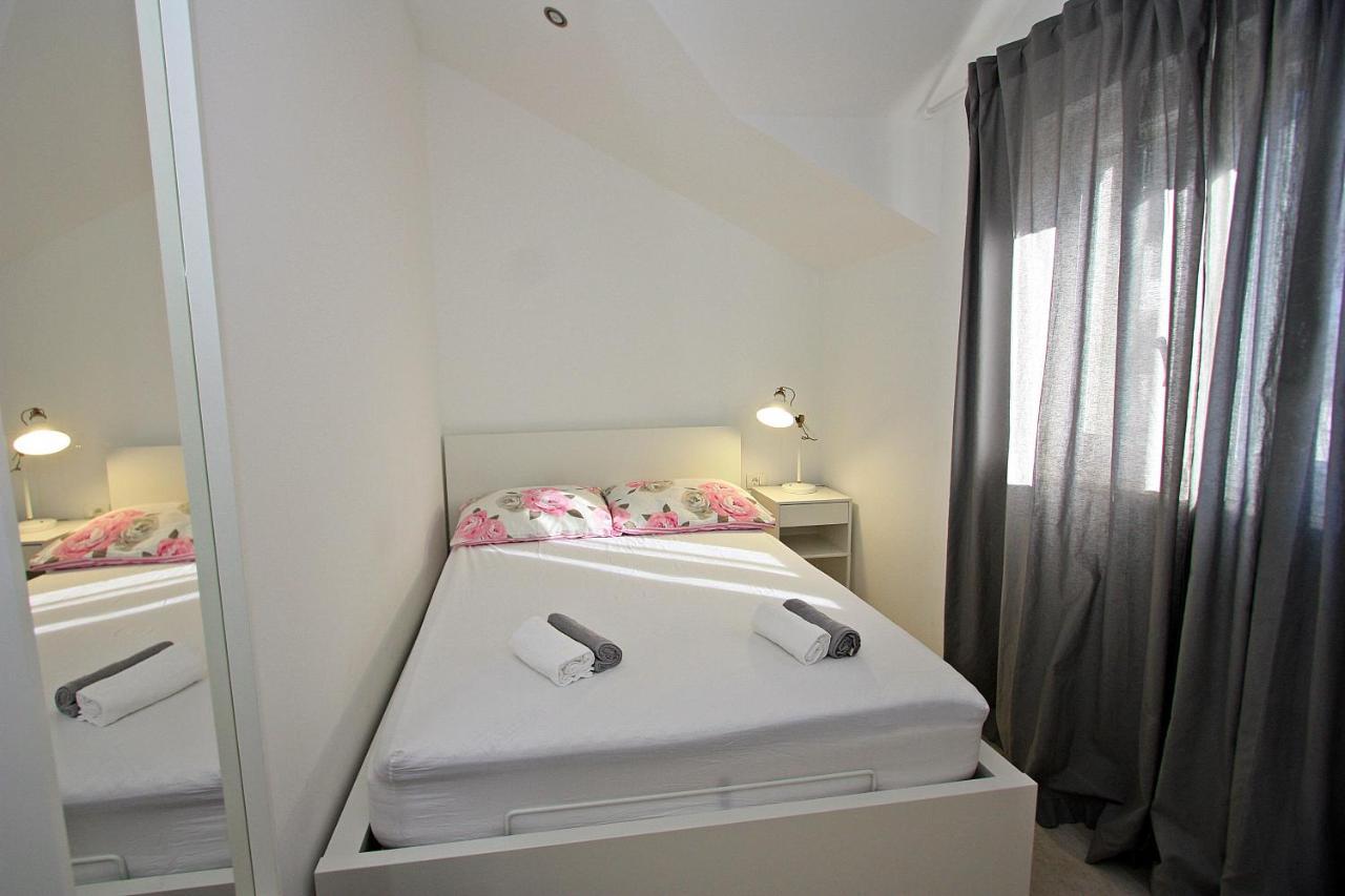 Apartman Ivana Supetar Εξωτερικό φωτογραφία